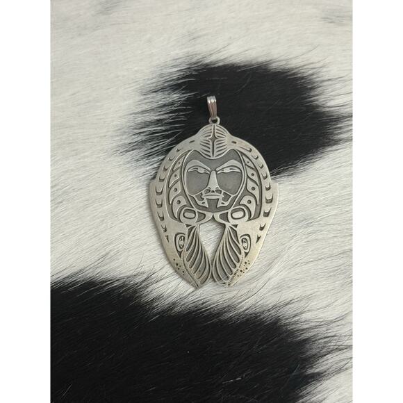 Huge Native American Sterling Silver Indian Skull Chief Headdress Pendant Signed - Picture 9 of 10